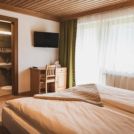 Gaestehaus Einoedberg Appartamento Mittersill