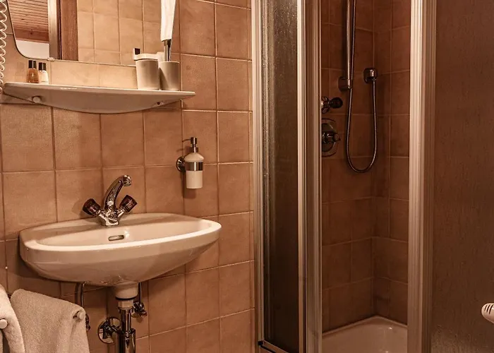 Gaestehaus Einoedberg *