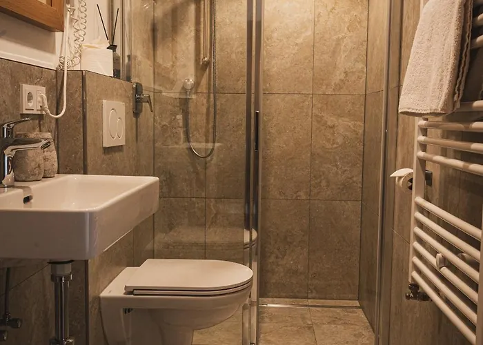 Gaestehaus Einoedberg * 米特西尔