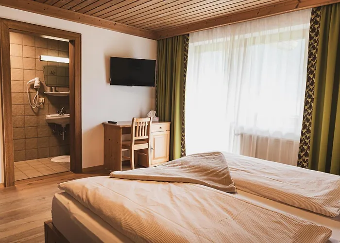 Gaestehaus Einoedberg Apartament Mittersill